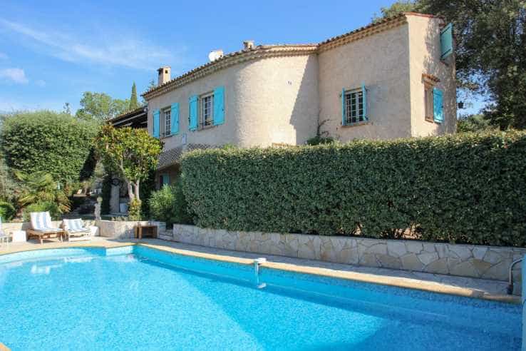 Rumah di Montauroux, Provence-Alpes-Cote d'Azur 10930236