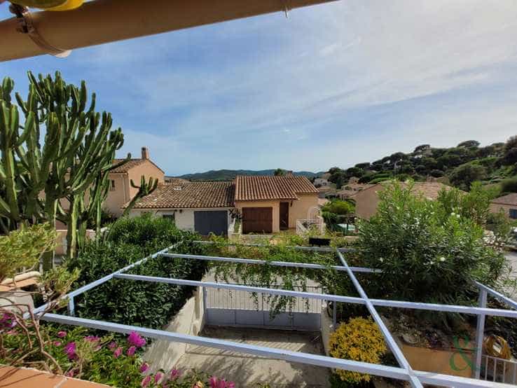 Hus i Bormes-les-Mimosas, Provence-Alpes-Cote d'Azur 10930257