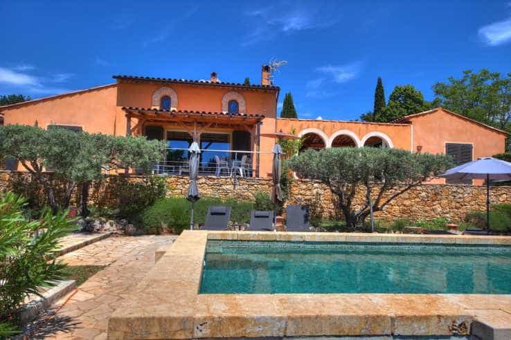 Rumah di Aups, Provence-Alpes-Cote d'Azur 10930306