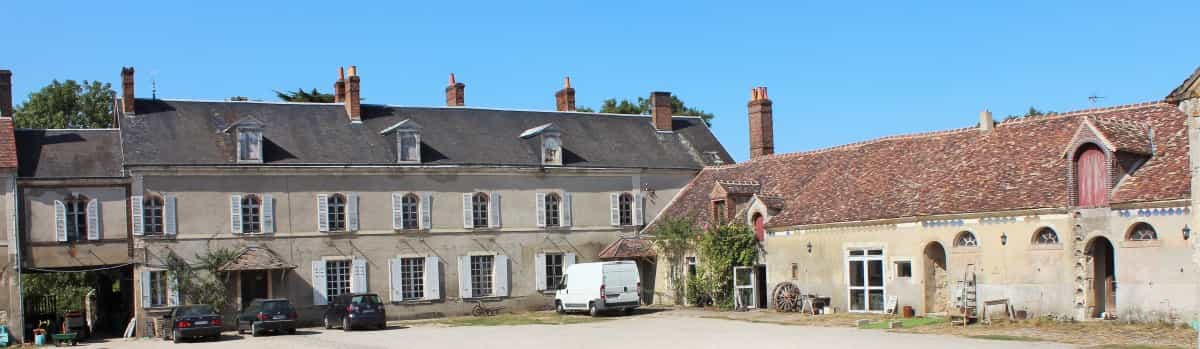 Condominium in Ardelles, Centre-Val de Loire 10930341