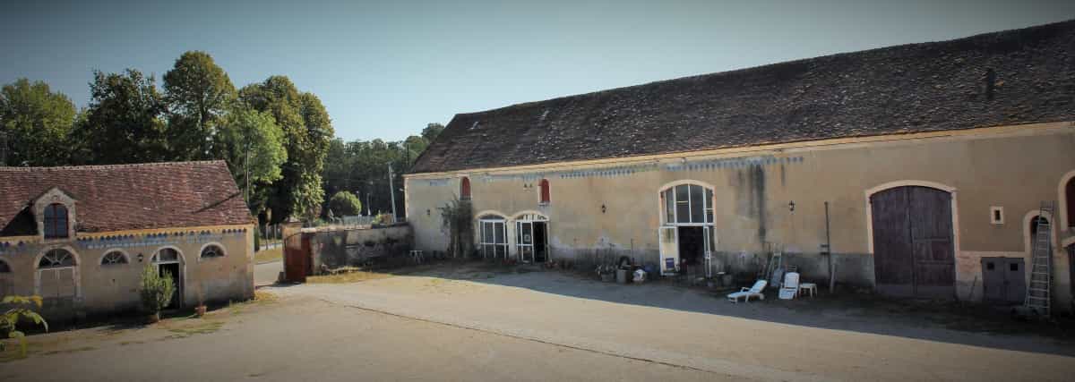 Condominio en , Centre-Val de Loire 10930341