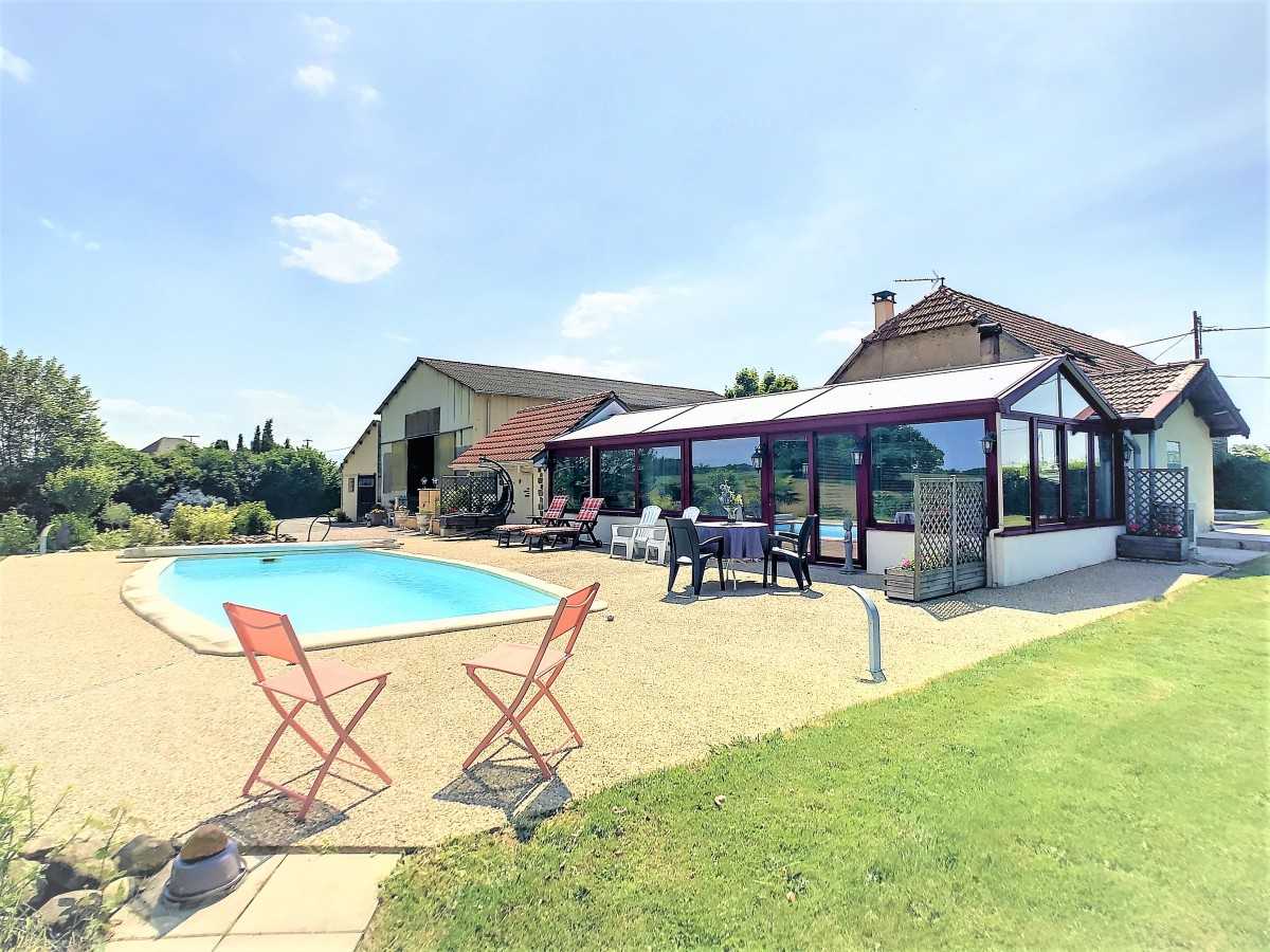 House in , Nouvelle-Aquitaine 10930345