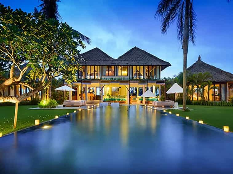 मकान में बंजार केरोबोकन, बाली 10930435