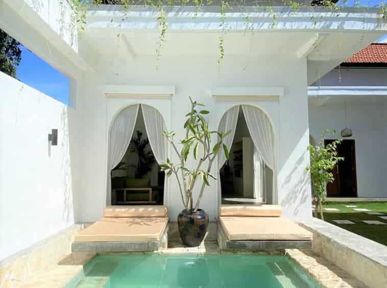rumah dalam Peliatan, Bali 10930441