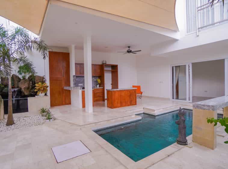 House in Padanglinjong, Bali 10930463