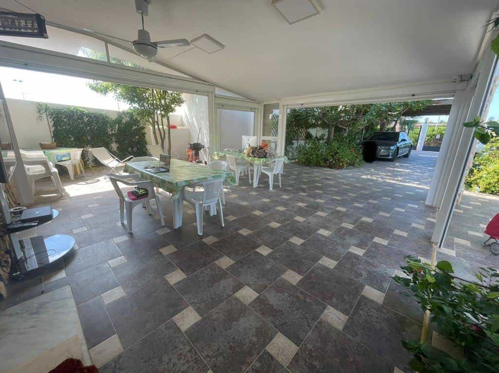 casa en Ugento, Apulia 10930600
