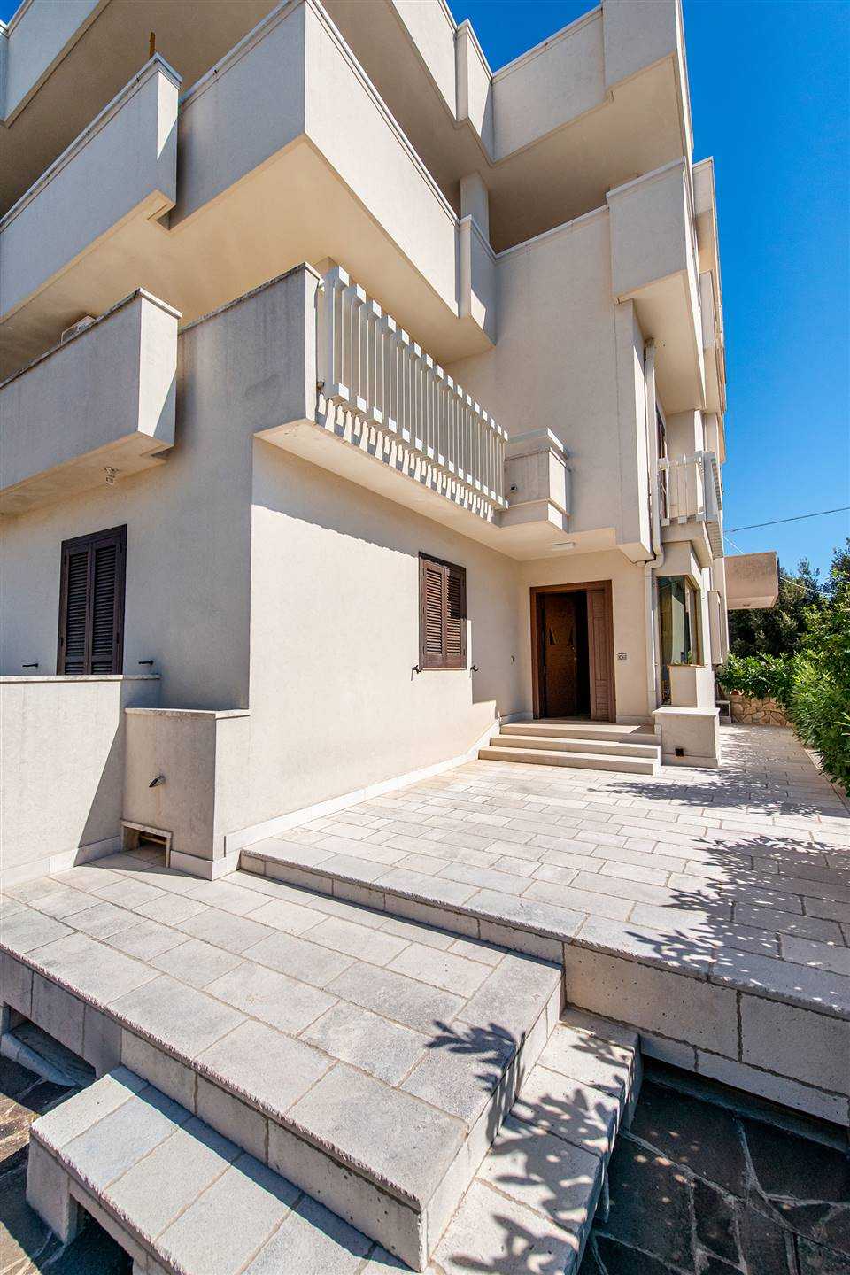Haus im Locorotondo, Apulia 10930619