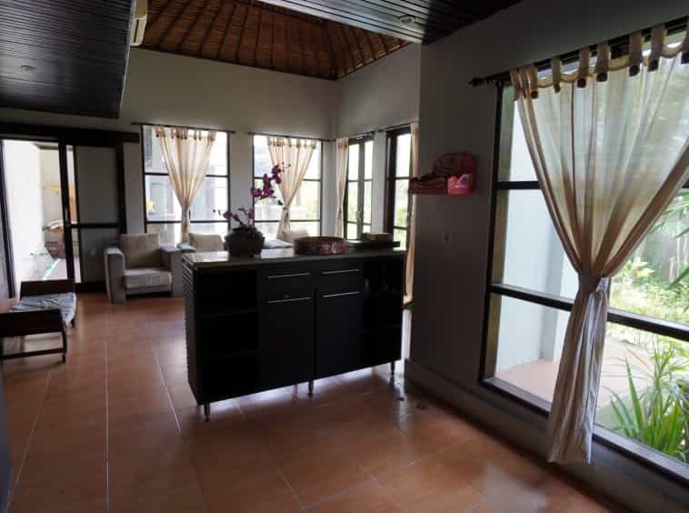 House in Banjar Medura, Bali 10930621