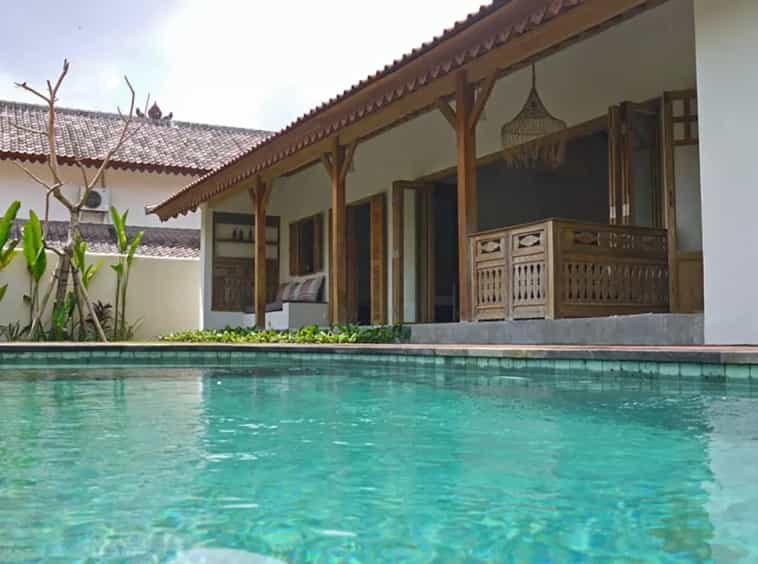 집 에 , Bali 10930682