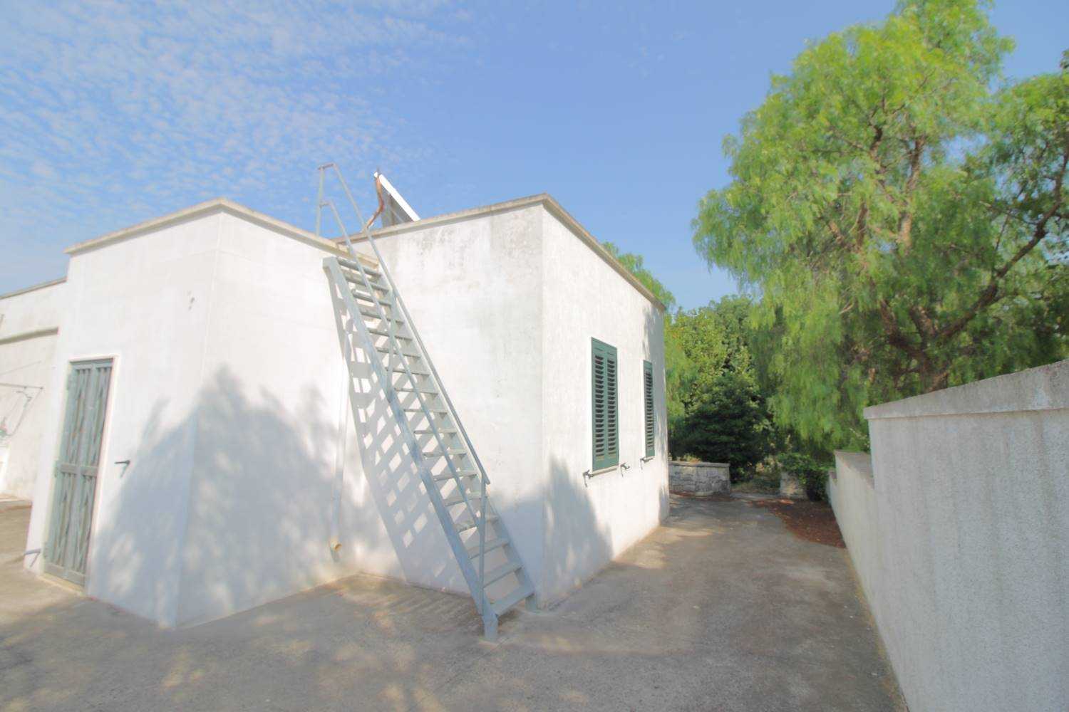 жилой дом в Cisternino, Puglia 10930730