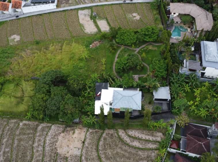 Tanah di Banjar Pekenjelodan, Bali 10930764