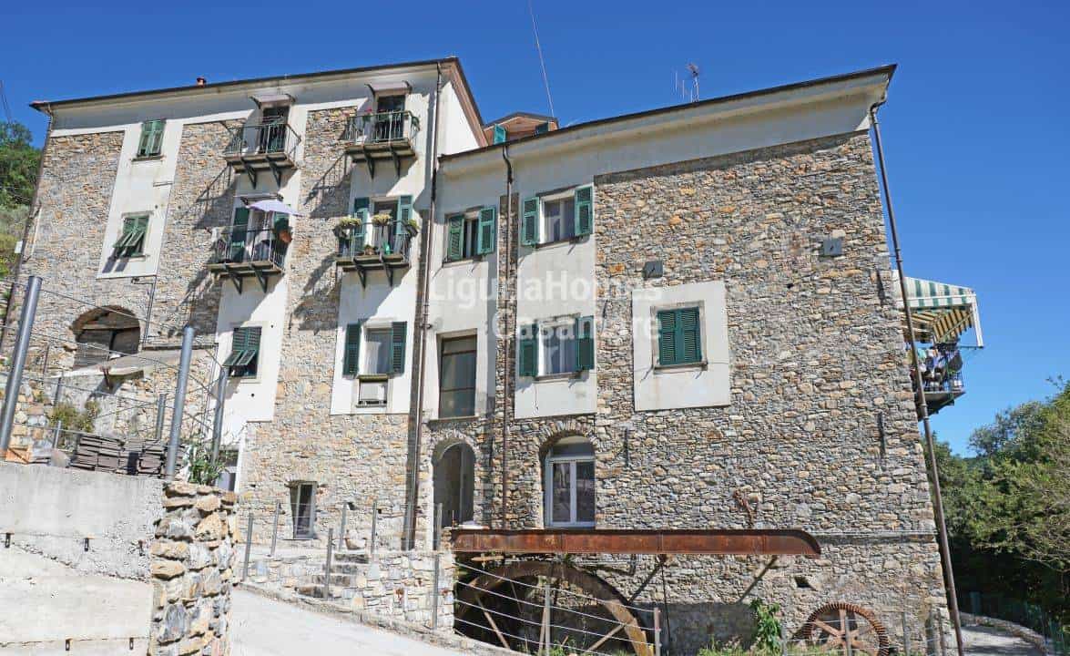 Borettslag i Chiusavecchia, Liguria 10930811