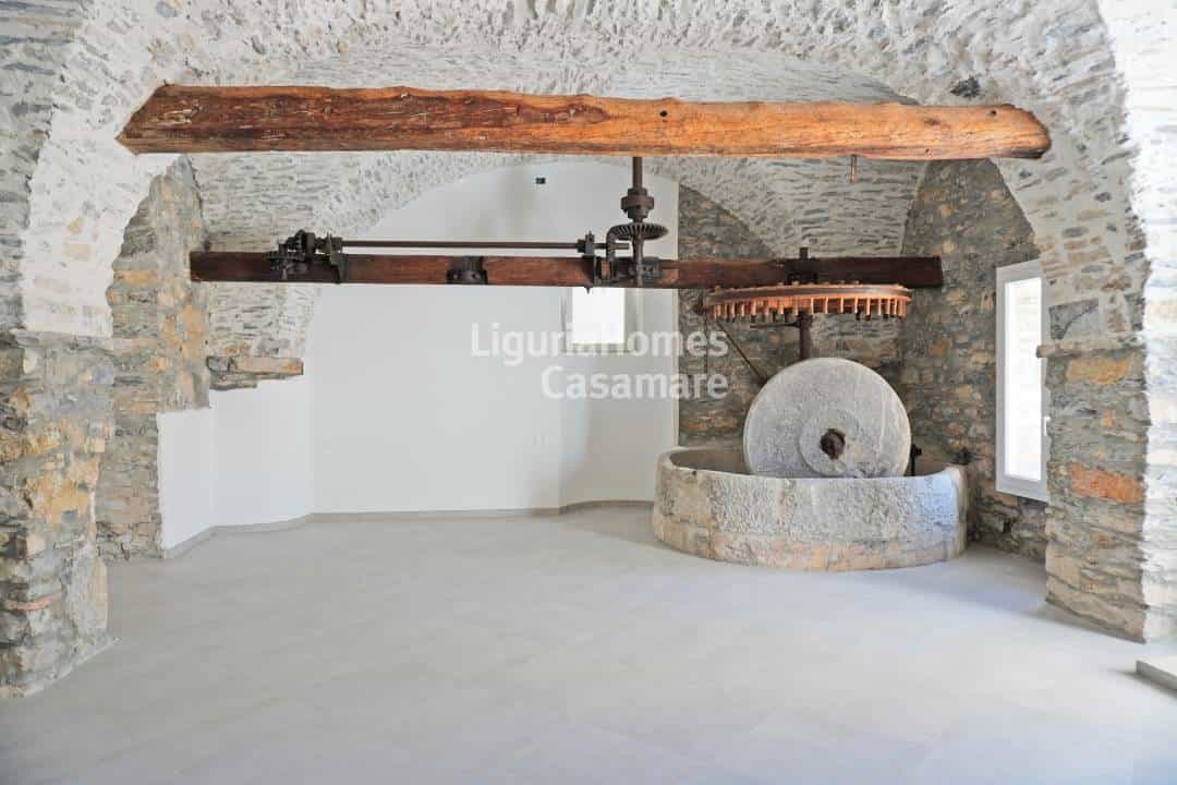 Ejerlejlighed i Chiusavecchia, Ligurien 10930814