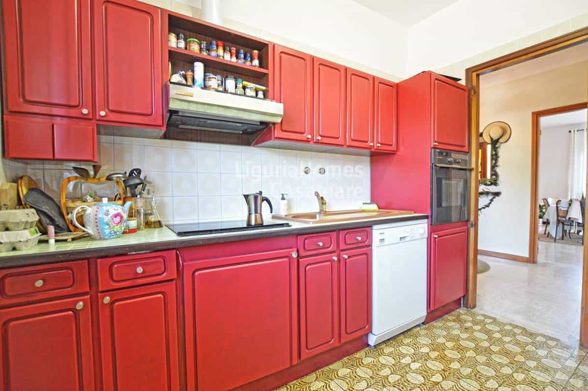 Huis in Vallecrosia, Liguria 10930821
