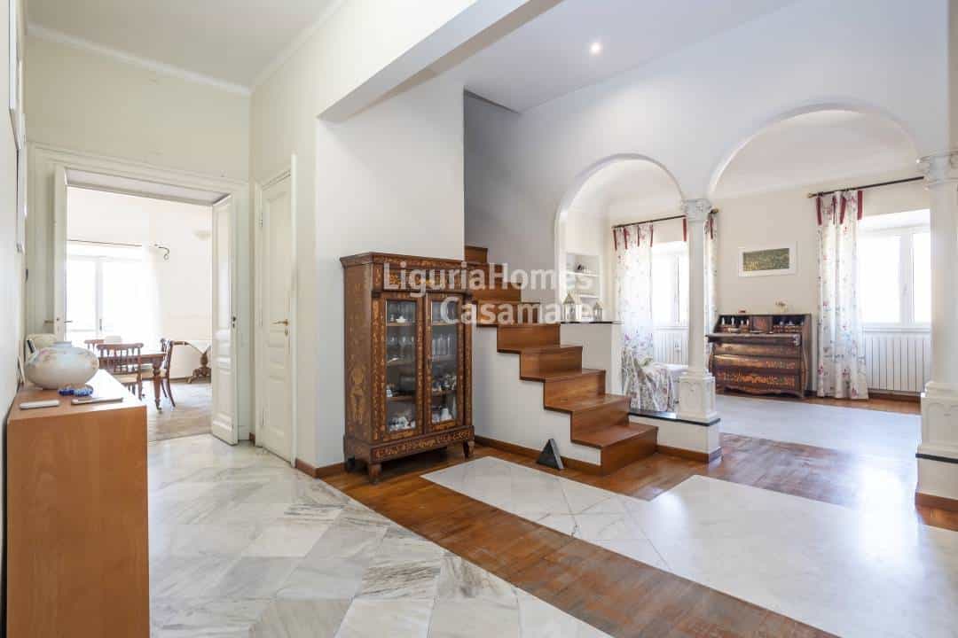 公寓 在 Imperia, Liguria 10930823