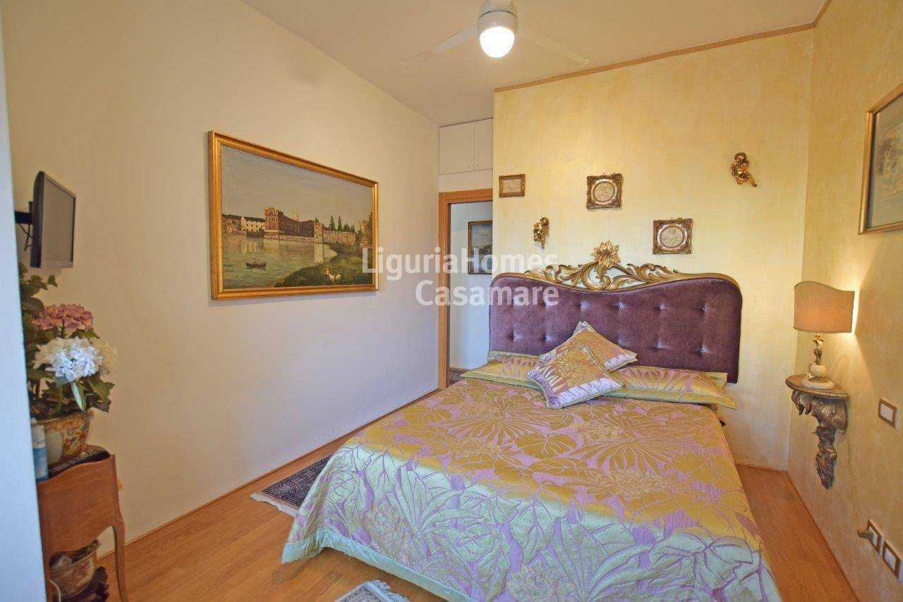 Condominium in Ospedaletti, Liguria 10930826
