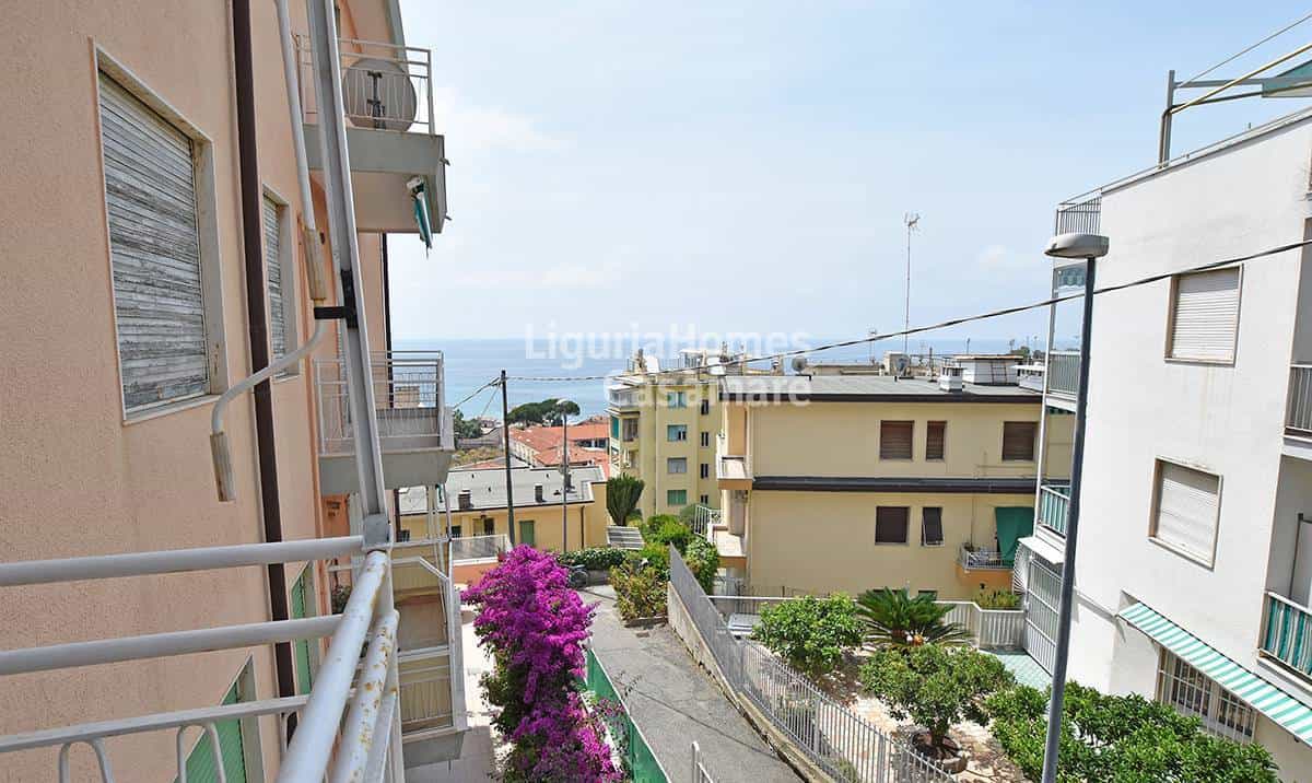 Квартира в Sanremo, Liguria 10930853