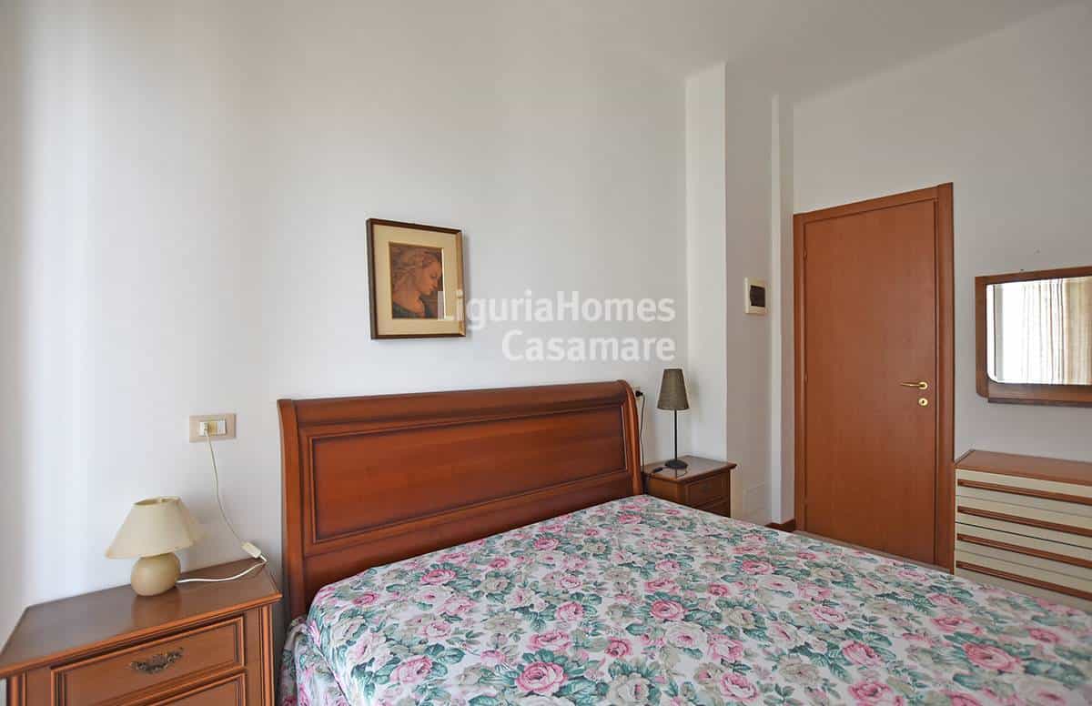 Квартира в Sanremo, Liguria 10930853