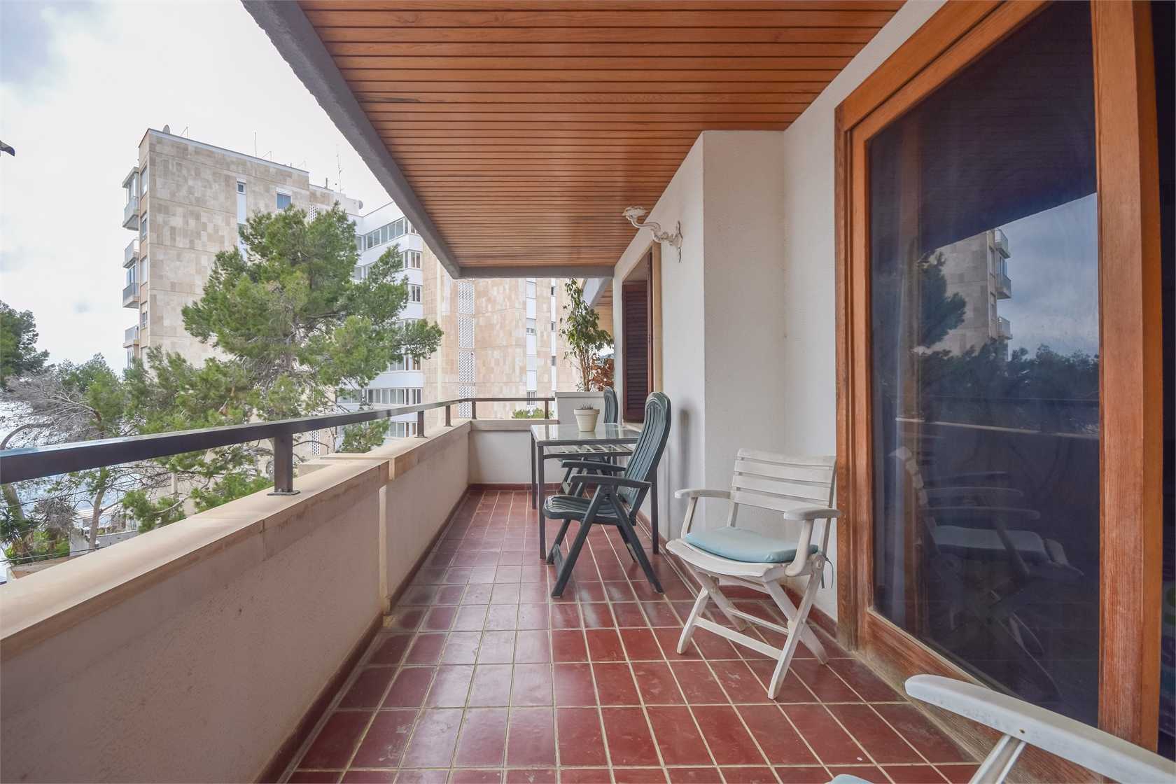 Condominium in La Bonanova, Balearic Islands 10930892