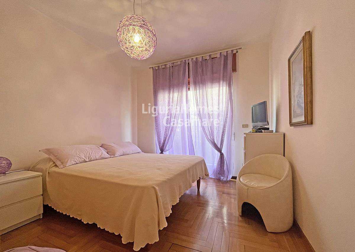 Condominium in Sanremo, Liguria 10930894