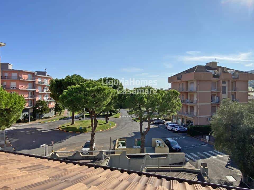 عمارات في Molino Nuovo, Liguria 10930985