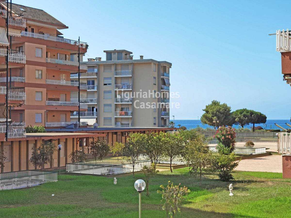 Condominium in Ventimiglia, Liguria 10930993