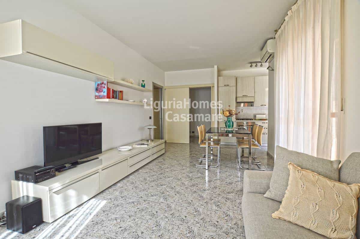 Condominium in Ventimiglia, Liguria 10930993
