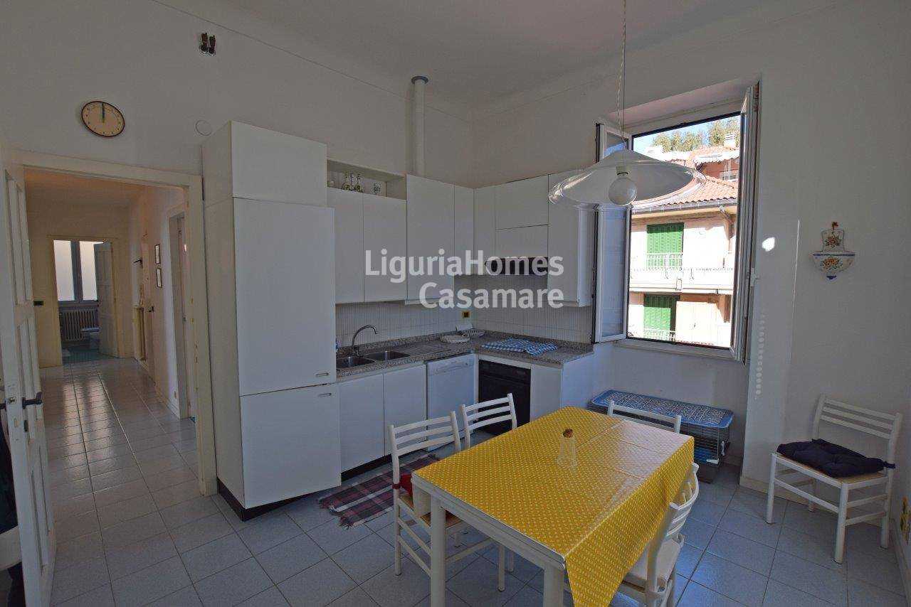 Eigentumswohnung im Ospedaletti, Liguria 10930995