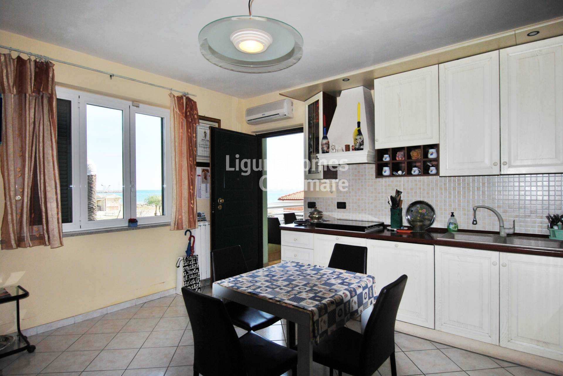 公寓 在 Molino Nuovo, Liguria 10931005