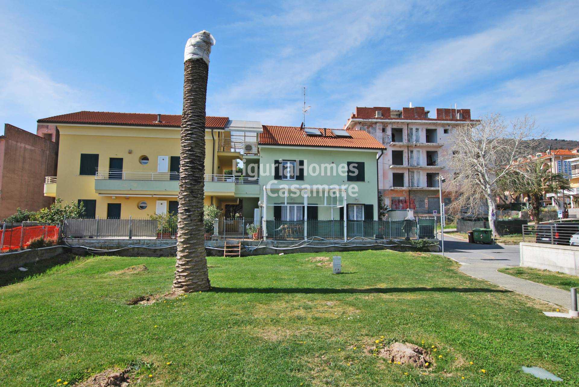 Condominium in Molino Nuovo, Ligurië 10931006