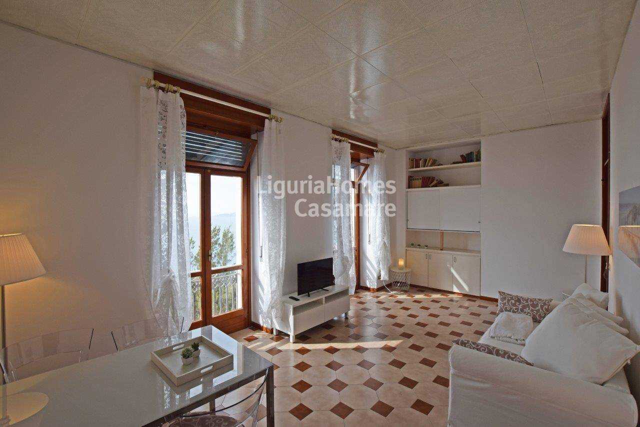 Condominium in Ospedaletti, Liguria 10931012