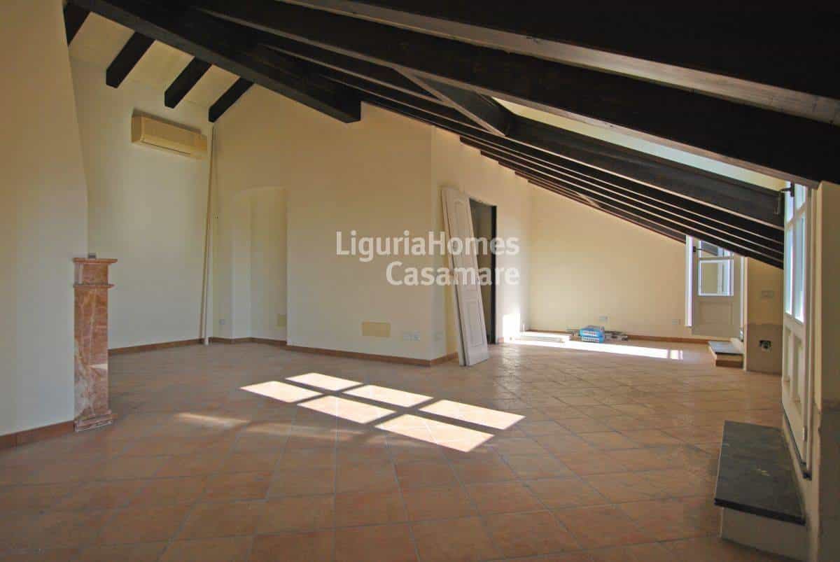 Condominium in Albenga, Ligurië 10931014