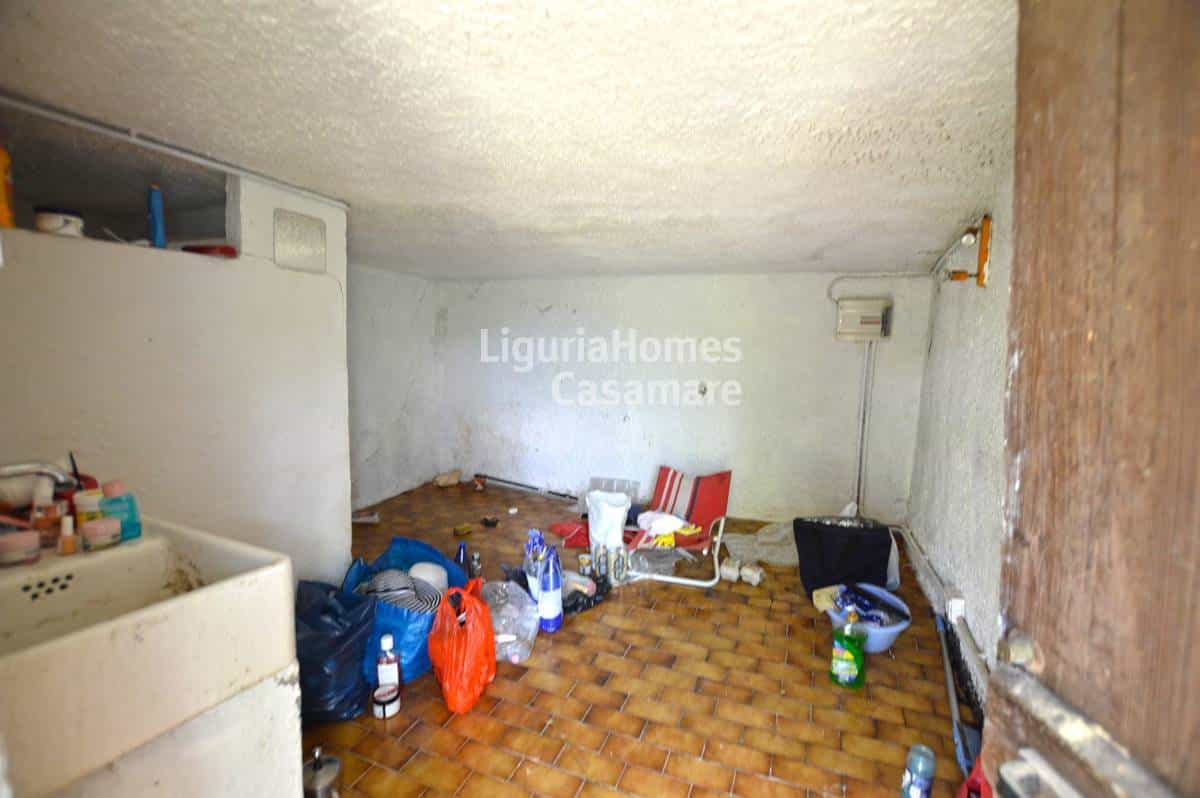 rumah dalam , Liguria 10931039