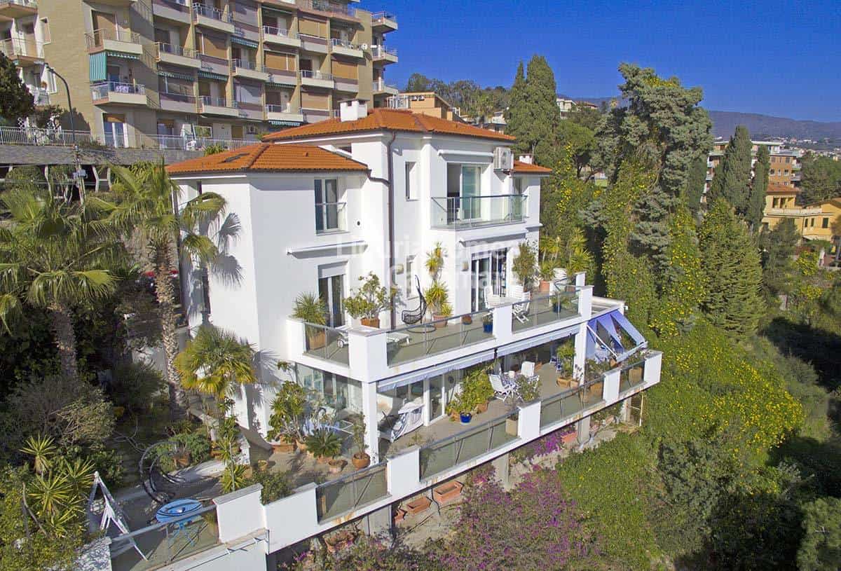 House in Sanremo, Liguria 10931055