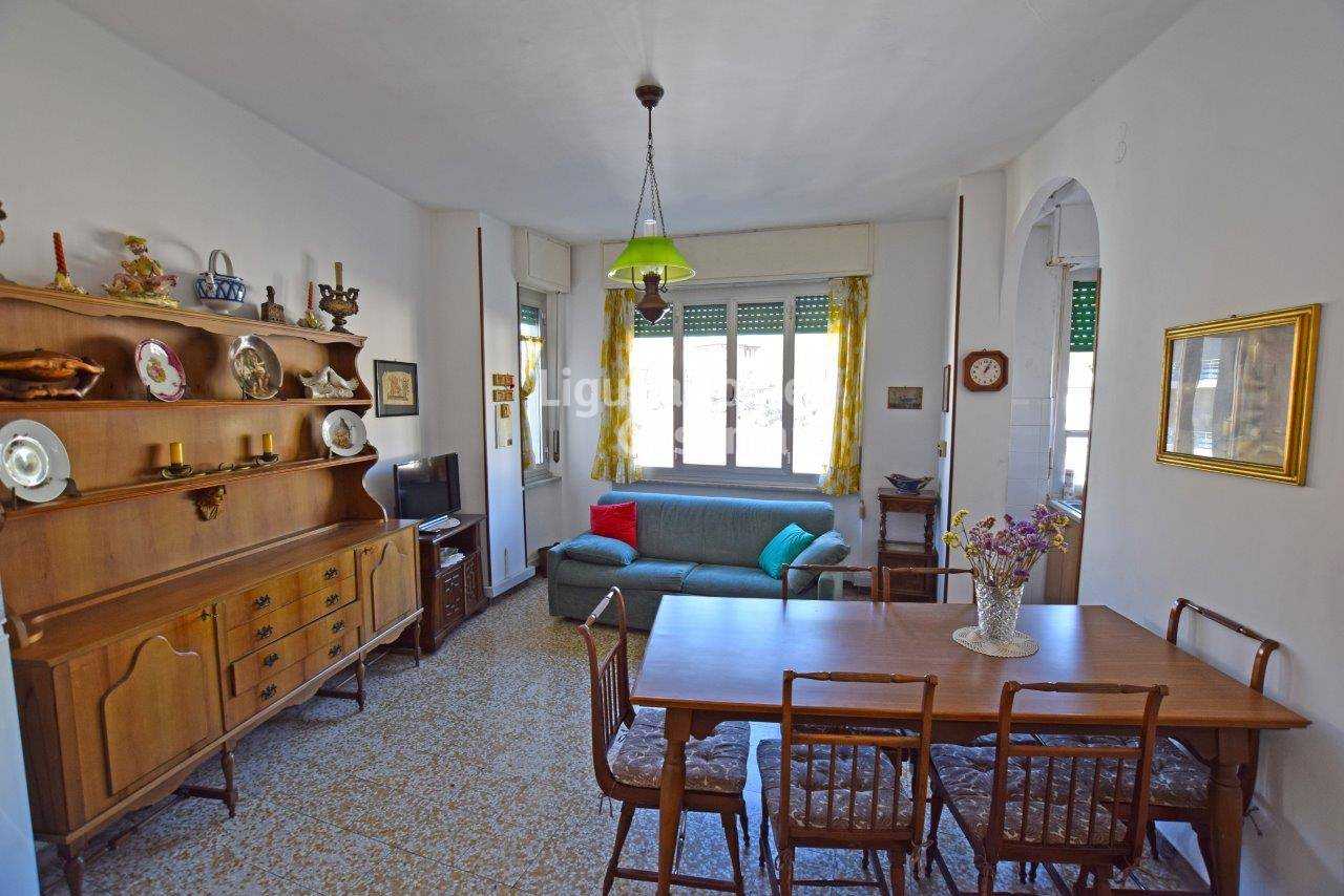 公寓 在 Ospedaletti, Liguria 10931061
