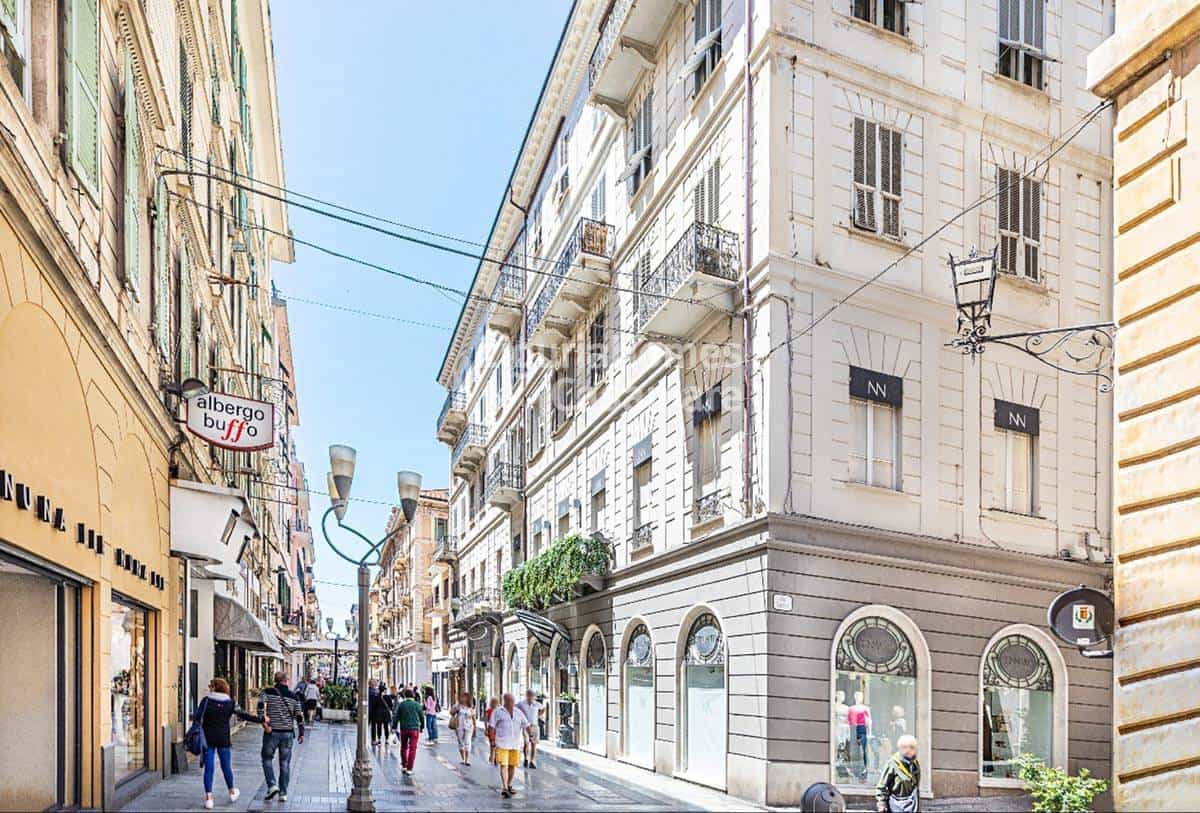 Condominium in Sanremo, Liguria 10931063