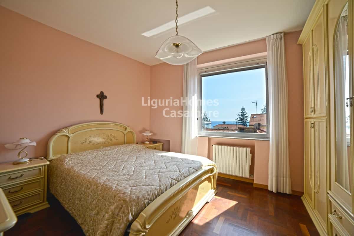 Condominium dans Bordighera, Liguria 10931121