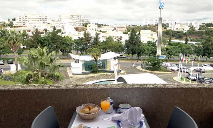 Condominium dans Albufeira, Faro District 10931126