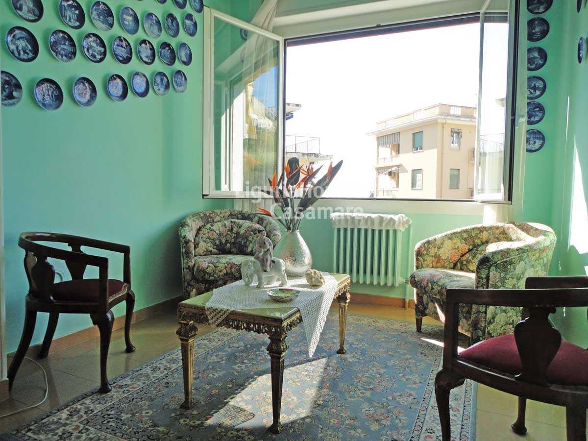 rumah dalam Ospedaletti, Liguria 10931225