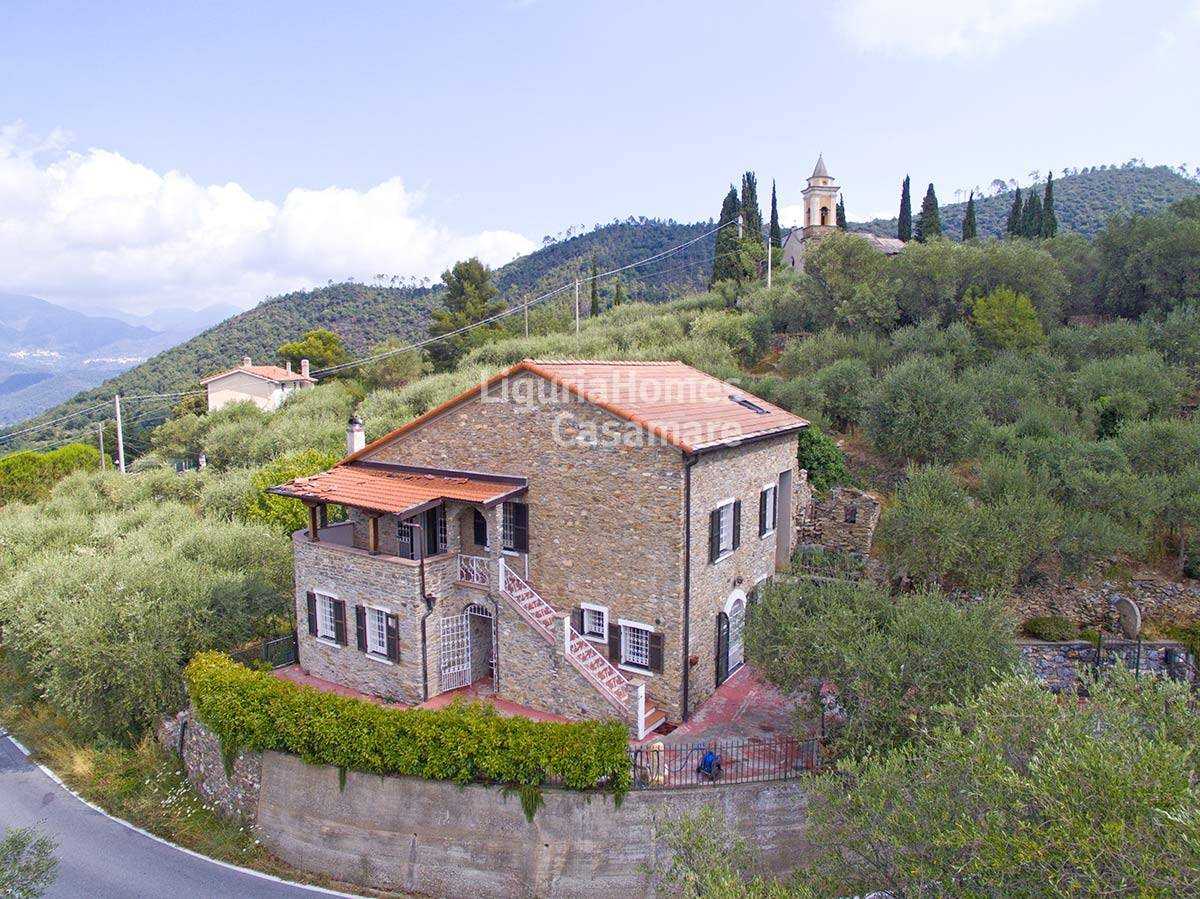 Dom w Alasio, Liguria 10931248