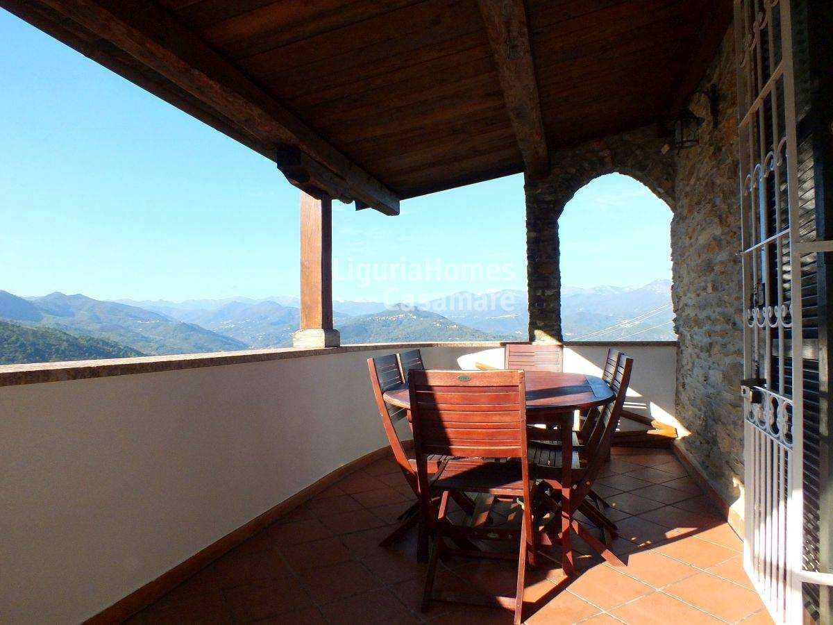 Dom w Alasio, Liguria 10931248