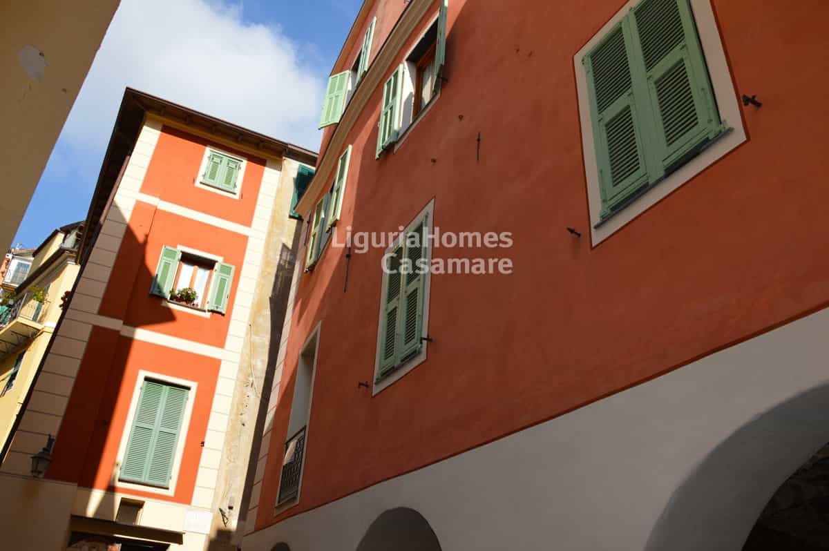 Condominio en , Liguria 10931298