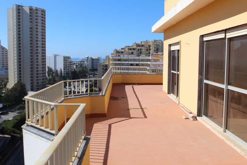 Condominium in Rocha, Faro 10931309