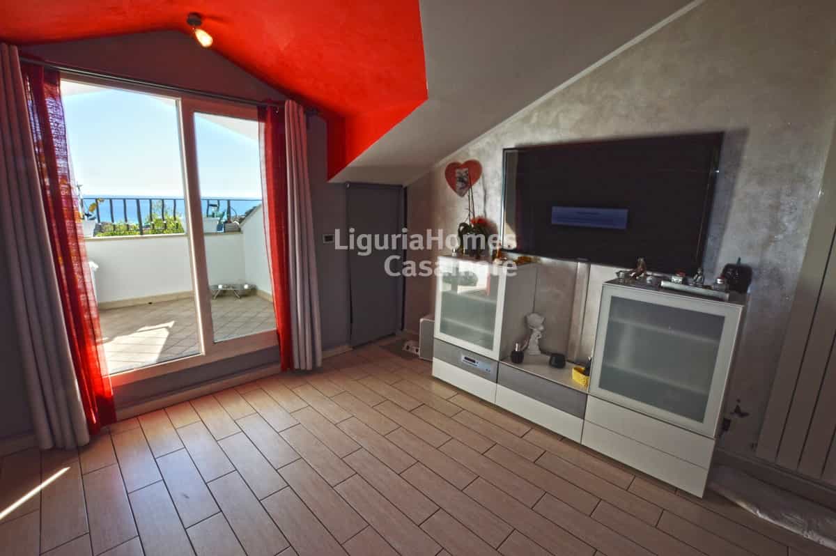 Condominium in Piani di Vallecrosia, Liguria 10931326