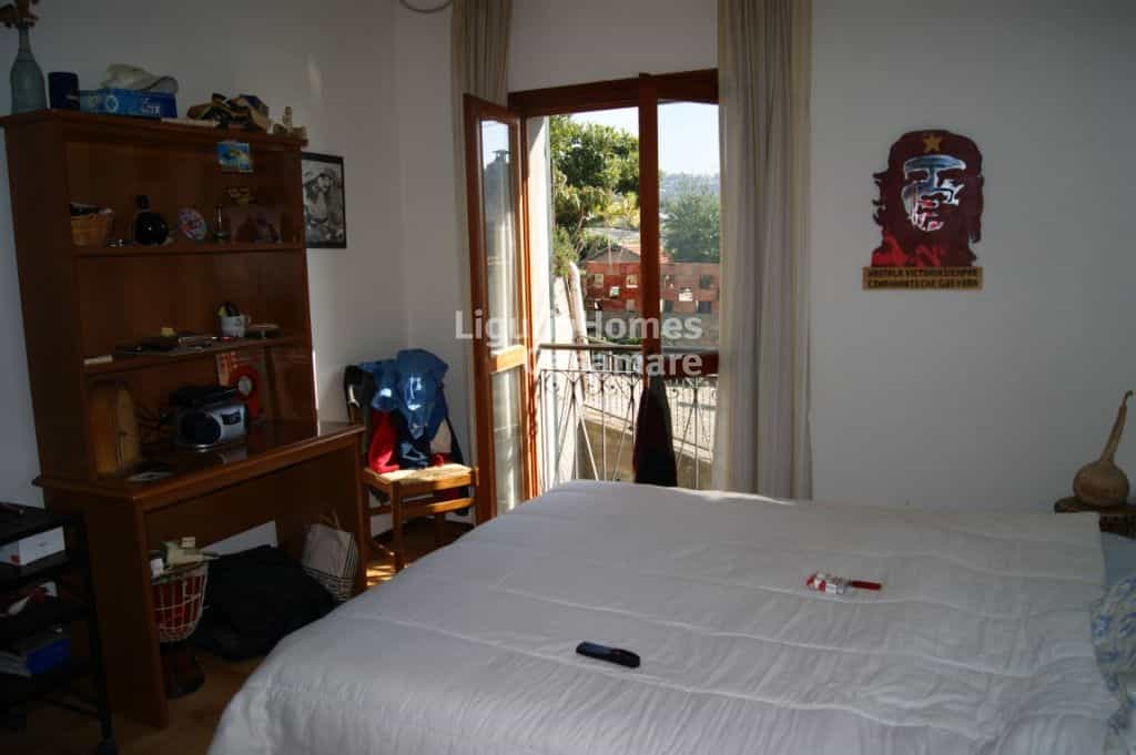 Dom w Ospedalettiego, Liguria 10931360