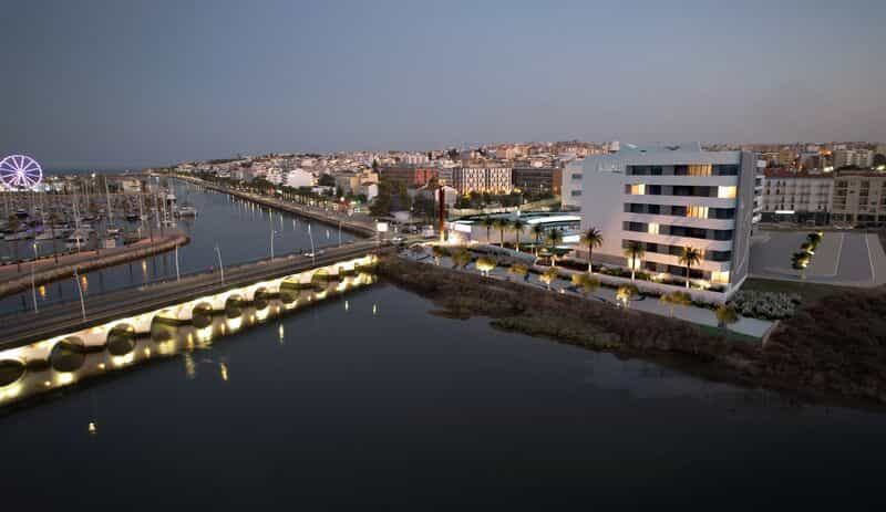 Condominium in Lagos, Faro 10931379