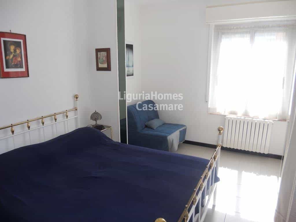 公寓 在 奧斯佩達萊蒂, 利古里亞 10931381