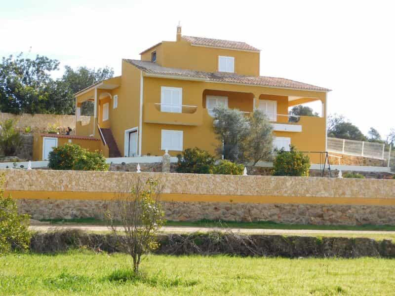 Rumah di beranda, Faro 10931400