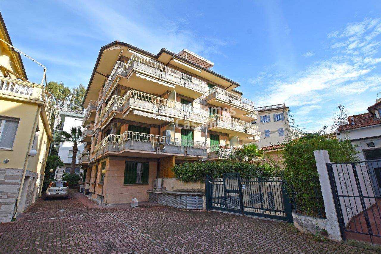 公寓 在 奧斯佩達萊蒂, 利古里亞 10931403