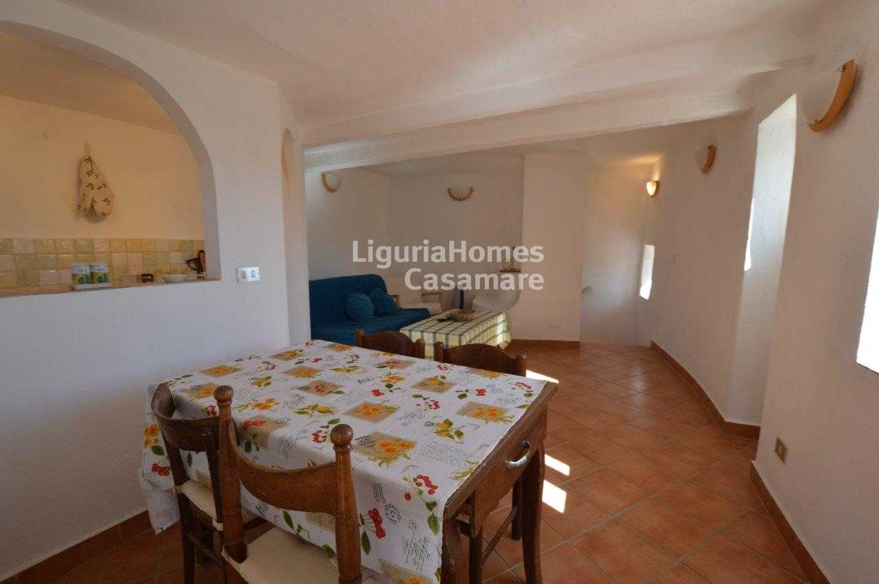 Condominio en Perinaldo, Liguria 10931415